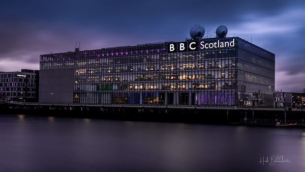 BBC SCOTLAND HEADQUARTERS AT PACIFIC QUAY IN GLASGOW Print