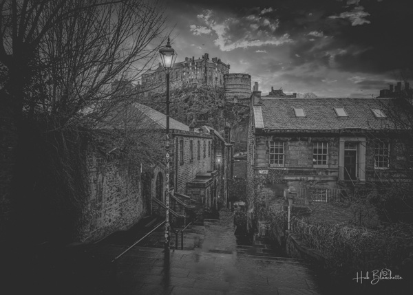 EDINBURGH CASTLE VENNEL STEPS EDINBURGH SCOTLAND UK Print