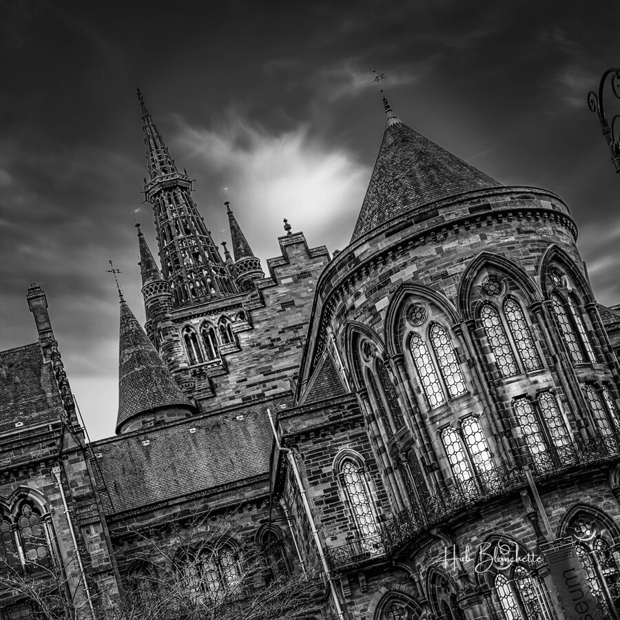 Gothic Revival architecture of the University of Glasgow’s Gilmorehill campus Scotland UK  Imprimer