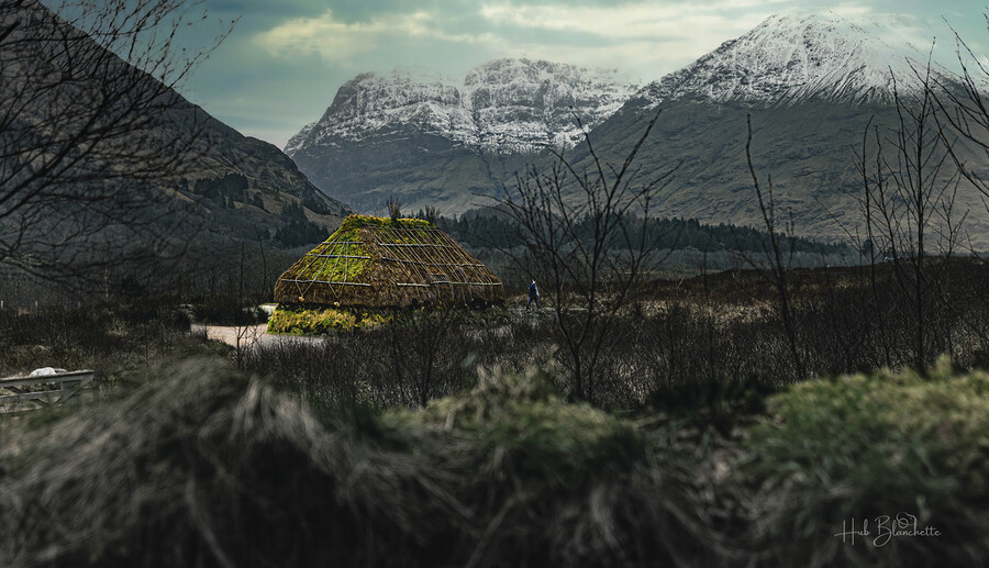 Turf and Creel House Scottish Highlands Scotland UK  Imprimer