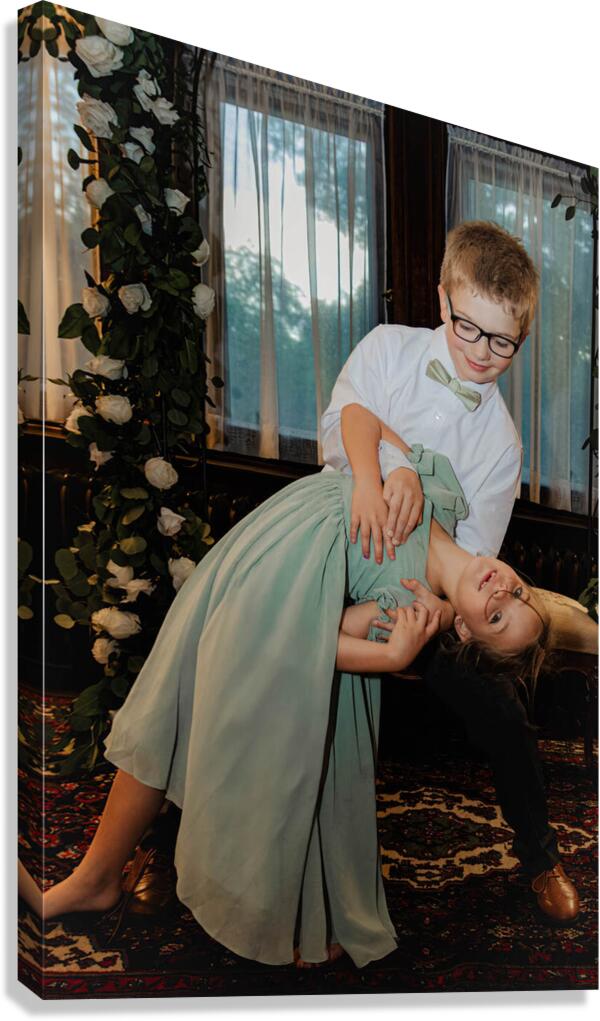 Kevin And Binny 247 Canvas Print