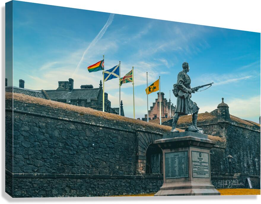 Stirling Castle and Sutherland Highlanders War Memorial Scotland UK Canvas Print